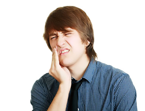 Reasons To Visit An Emergency Dentist For A Lost Filling Or Crown